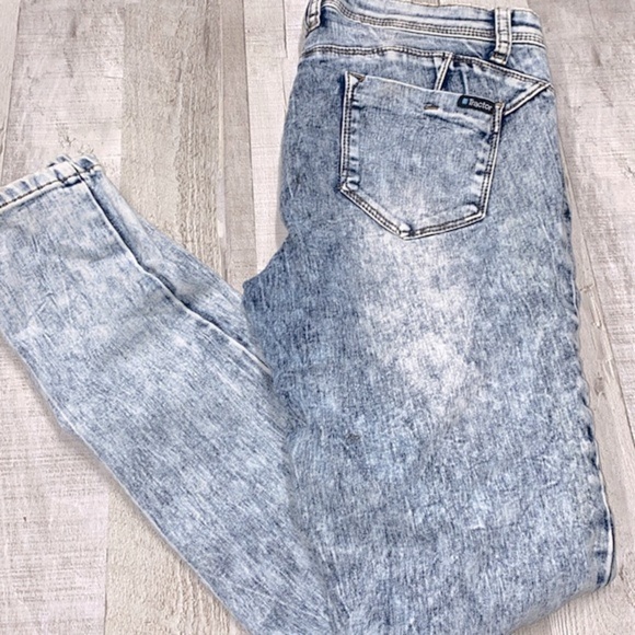 Tractor acid washed jeans size 9 juniors - Picture 3 of 10